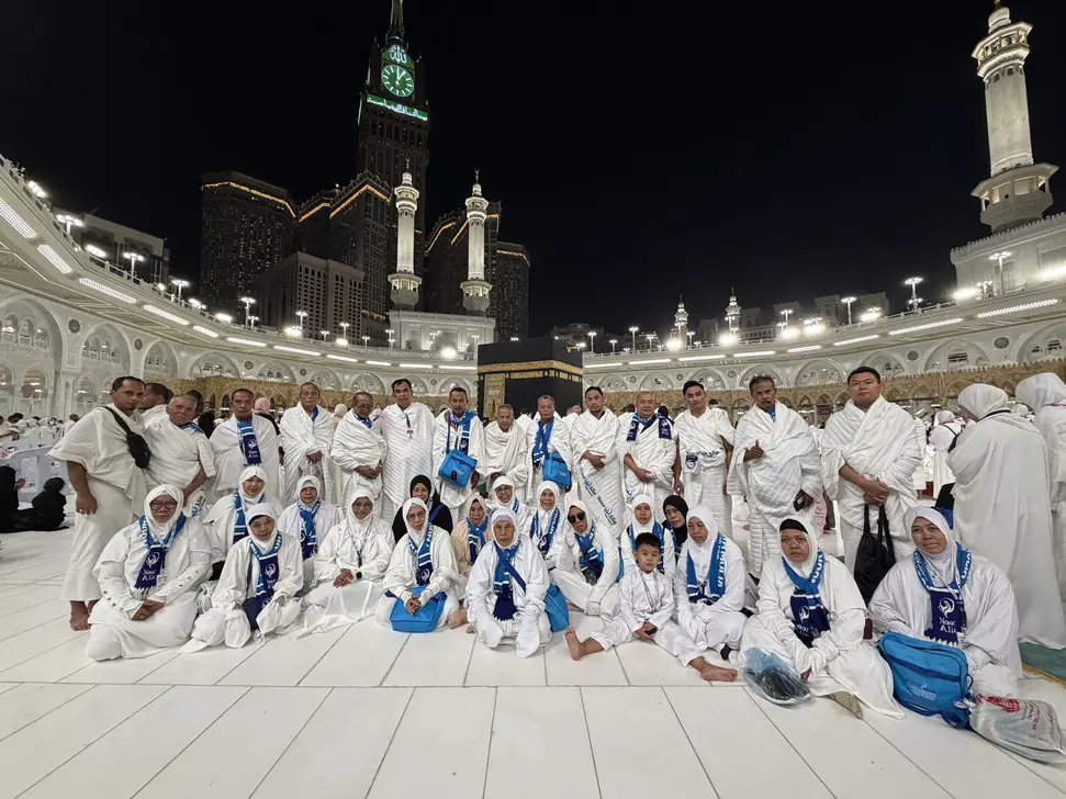 Tawaf around Ka'bah